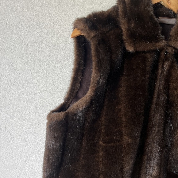Brown Faux Fur Women Vest by Andrea Faye Classic Outerwear Zip Collar USA XL - Picture 6 of 16